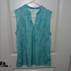 Nike Turquoise Golf Shirt with Mandarin Collar and Casual Style